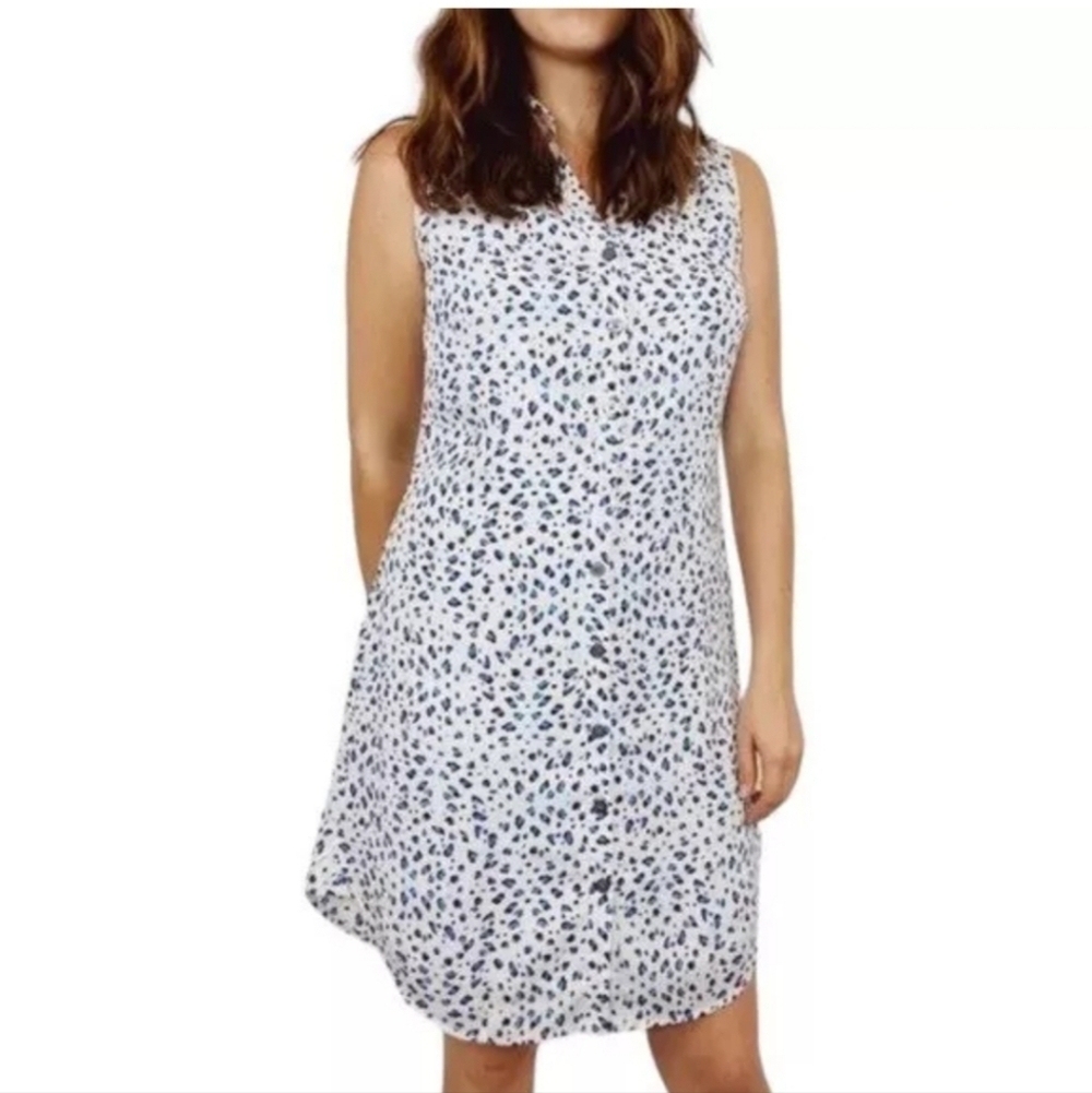 CAbi Camilla Shirt Dress Size M Blue Leopard Print Sleeveless Shirttail Hem